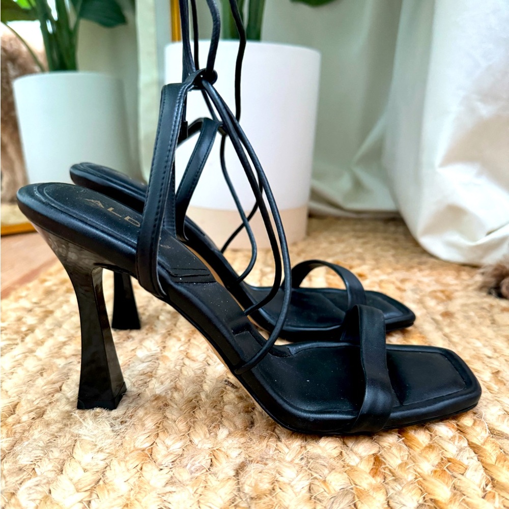 Aldo black wrap heels! 🖤✨